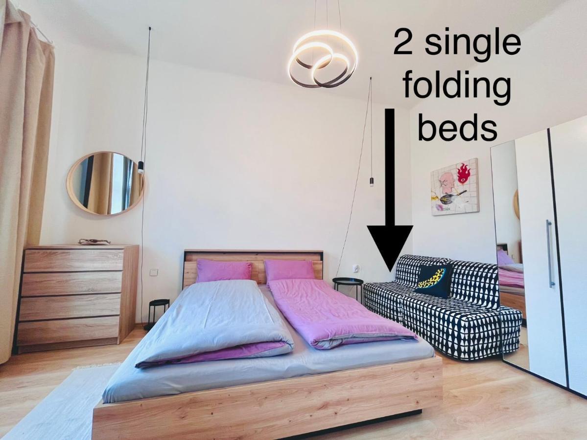 Sunny - In Zone With Private Garage Apartament