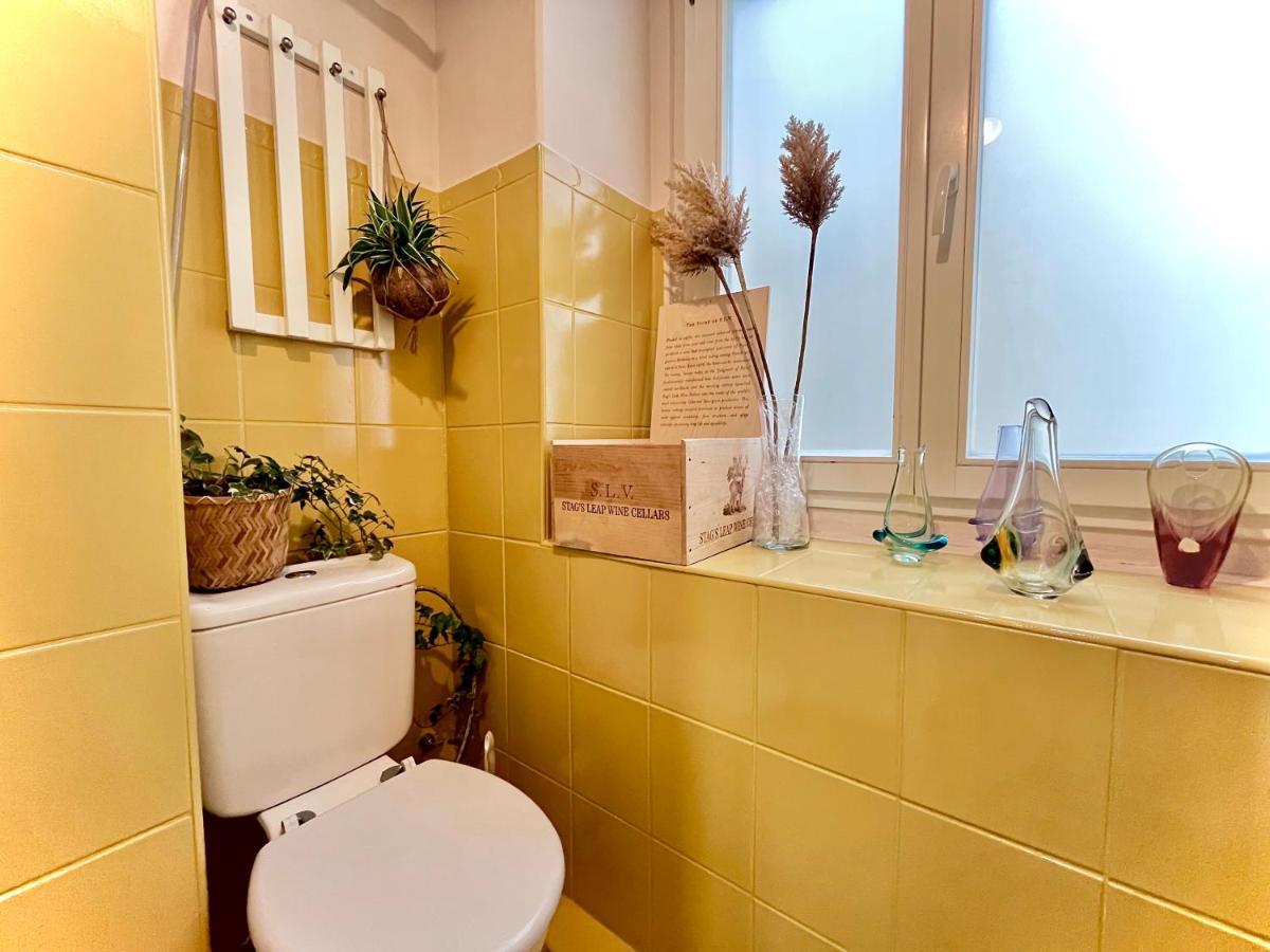 Sunny - In Zone With Private Garage Apartament