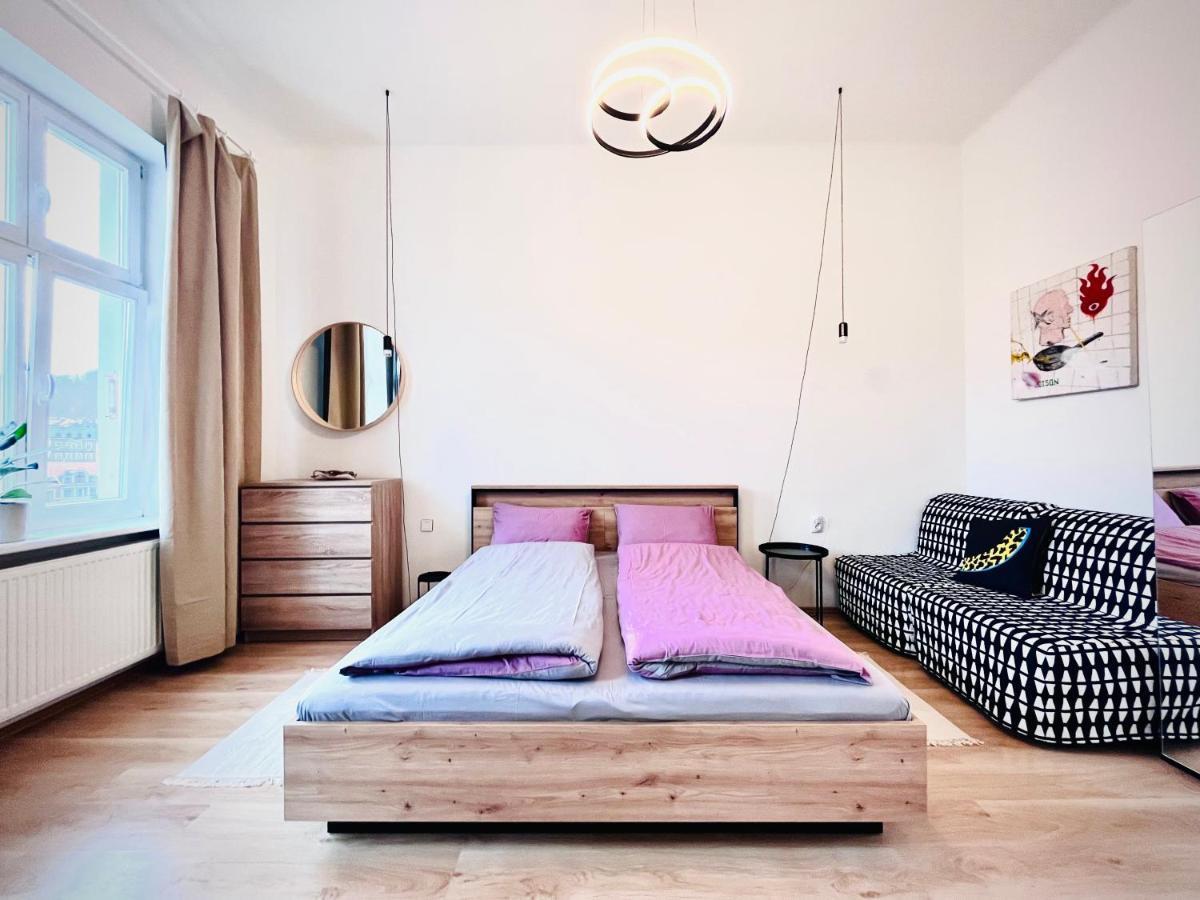 Sunny - In Zone With Private Garage * Karlovy Vary